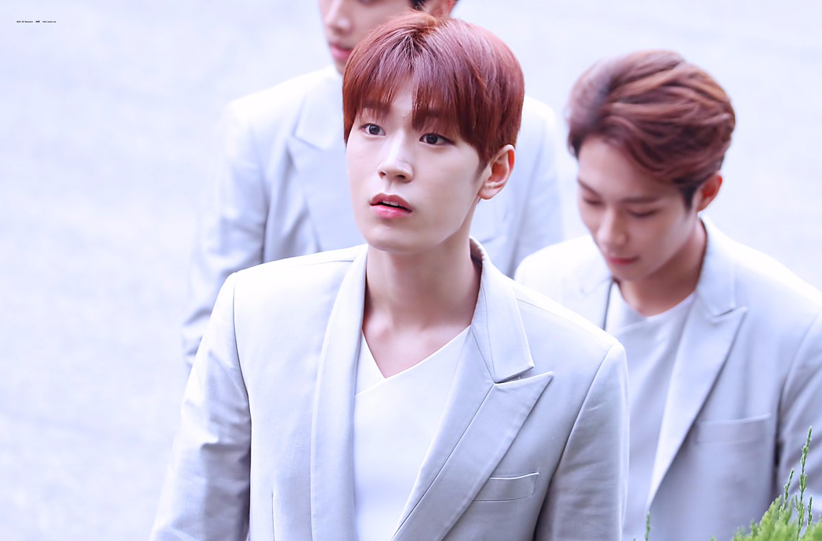 seungjun_189's tweet photo. [HQ] 160910 익산 원광대 #승준
애기 표뎡 = ?? 
@KNK_SEUNGJUN @KNKOfficialYNB
 #박승준 #크나큰승준 #KNK #크나큰 https://t.co/LO9ZJVmo5W