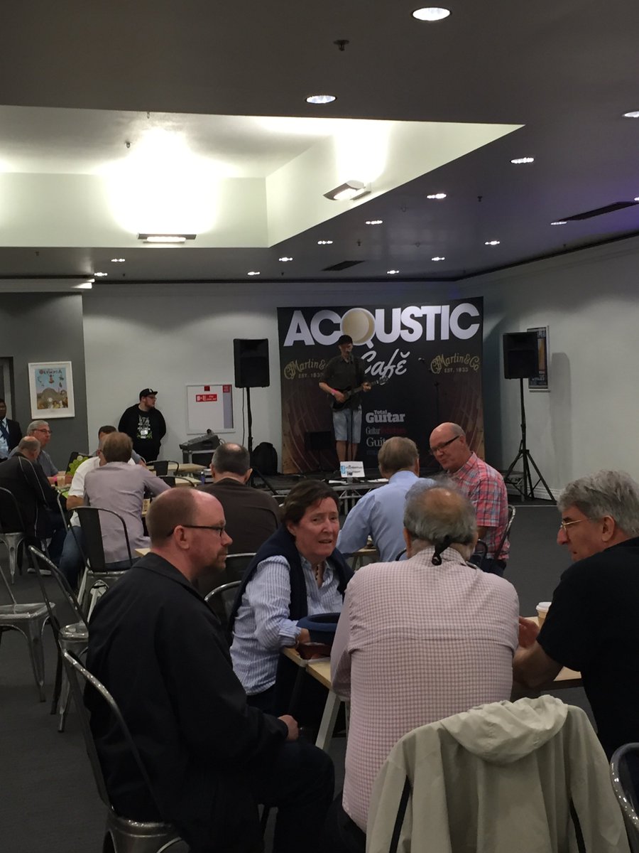 We've had some great up and coming talent at the Acoustic Cafe this weekend! #LondonAcousticShow #AcousticGuitar