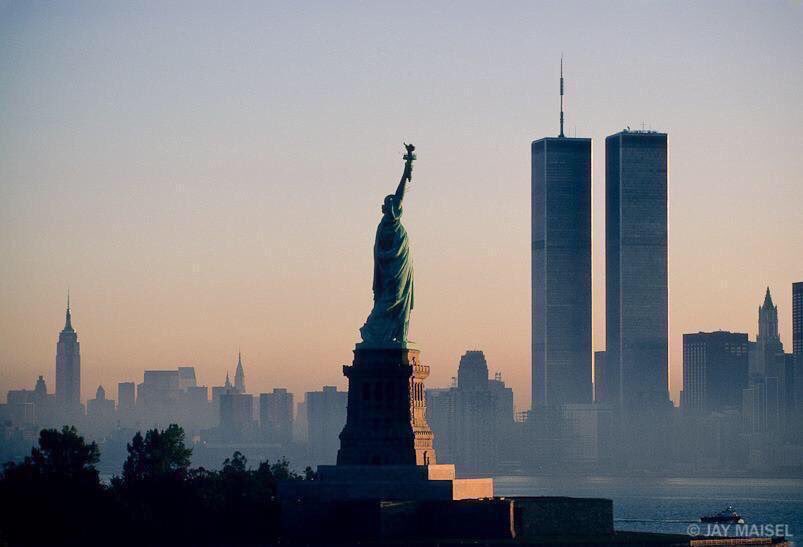 UNGSoftball's tweet photo. Remembering all the lives lost and the brave heroes on that horrific day 15 years ago. #NeverForget 🇺🇸 https://t.co/zpciaGB2BC