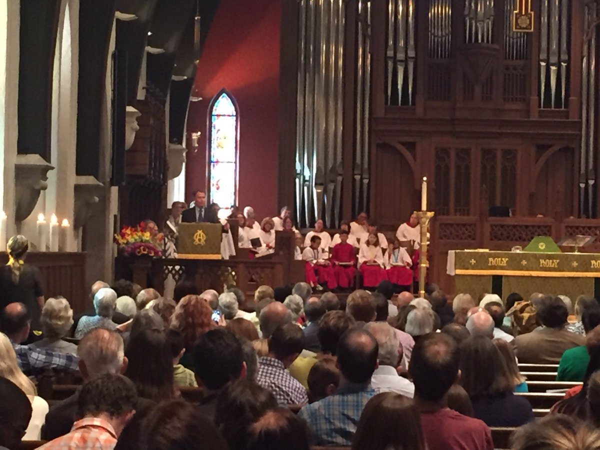 IndyMayorJoe's tweet photo. "The service and dedication of this parish has been a cornerstone of our community for decades." https://t.co/uuTdixa1rY