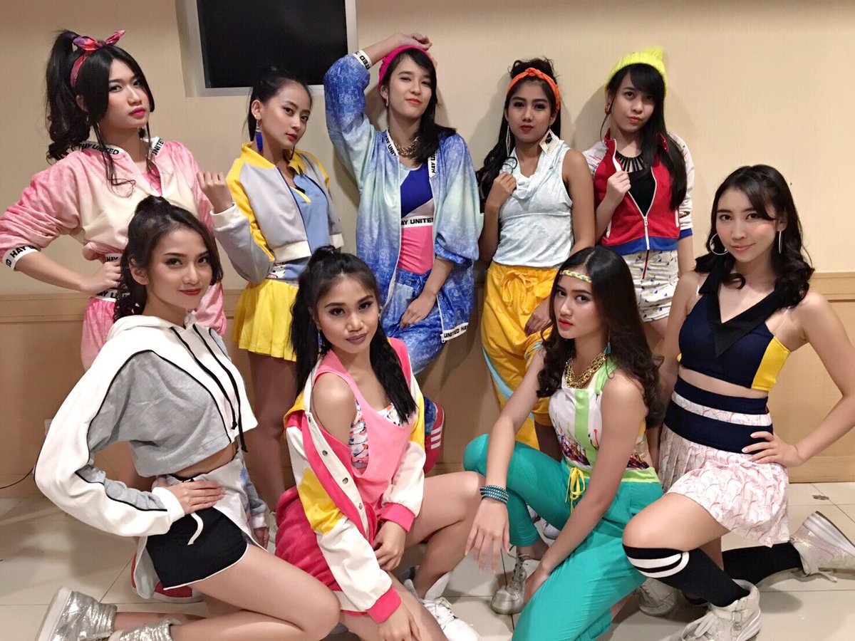 Gmn tadi dance projectnya?? Keren bgt kan?? Dan ditambah keren karena kita pake outfit dari <a href="/HAYUnited/">HAY UNITED</a> ❤️❤️