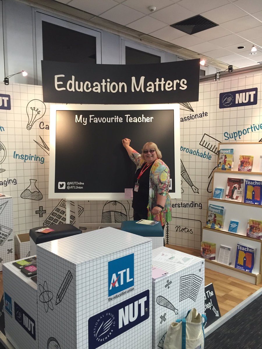 Niamhms23's tweet image. No @ATLKimK you can't nominate yourself! Great joint stand @ATLUnion @NUTonline #professionalunity