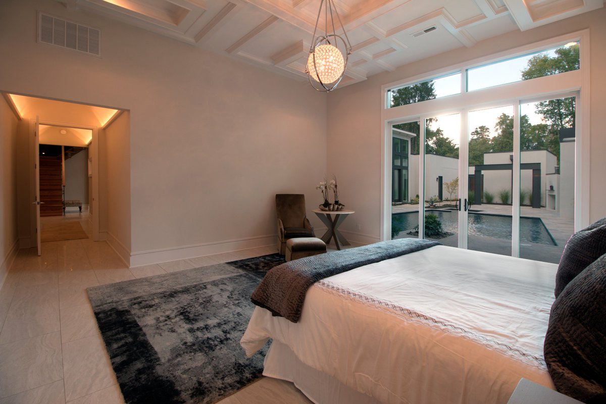 jscapozzi's tweet photo. #northcarolinarealestate #ncrealestate #realestatephotography #realestate #clt #charlottenc #modernhome #estate https://t.co/bcQkWYwzLV