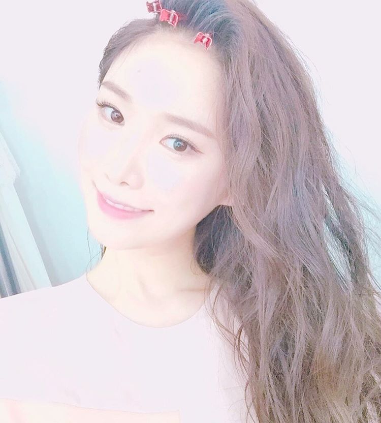 BRAVEGIRLS_INTL's tweet photo. [♥] Happy Birthday, Minyoung! We love you so much 💕 @Nyong912 @BRAVEGIRLS_ #HappyMinyoungDay https://t.co/uHseJ1Ifd0