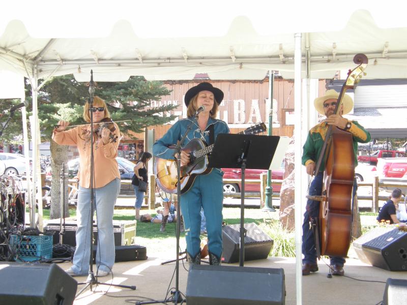 JHChamber's tweet photo. Don't miss today's #JacksonHole #FallArtsFest events! https://t.co/ypXvmao2bB https://t.co/SUmVNac6AN