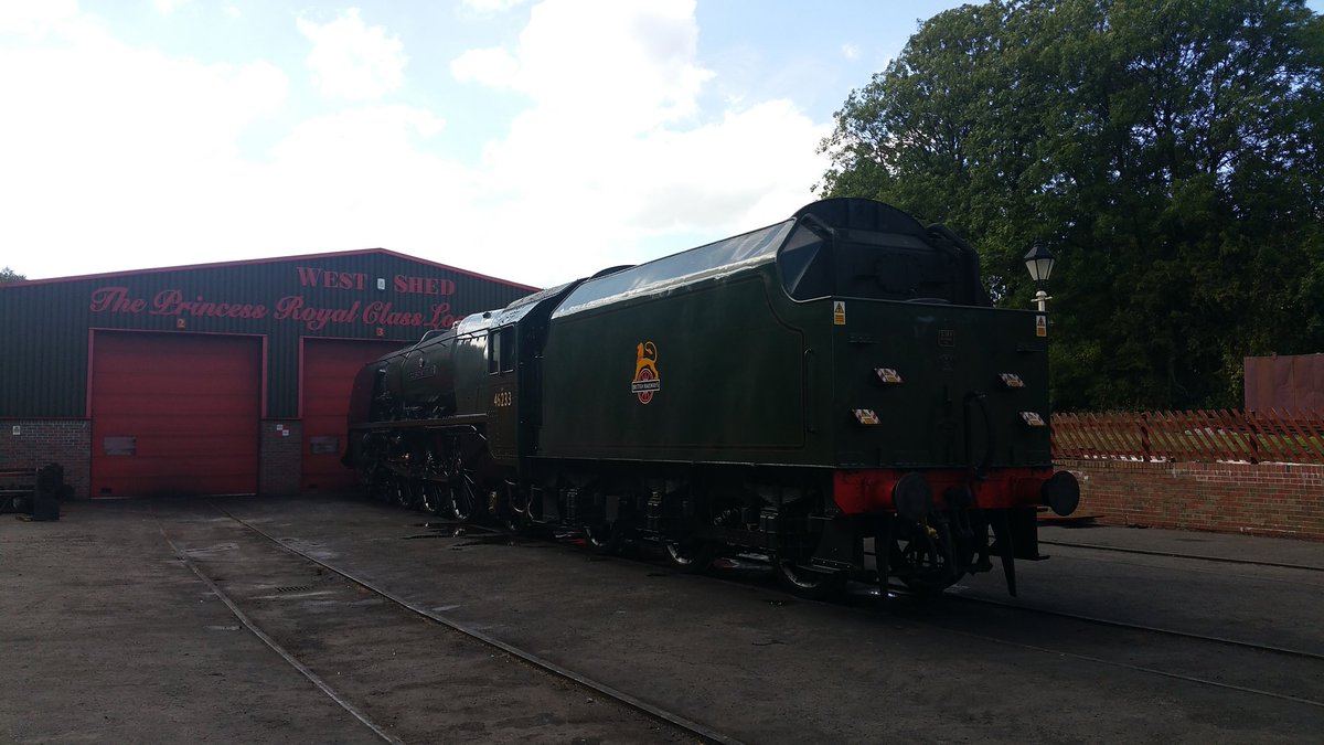 PRCLT6233's tweet photo. 46233 back at West Shed today https://t.co/zYSG4iMOMZ