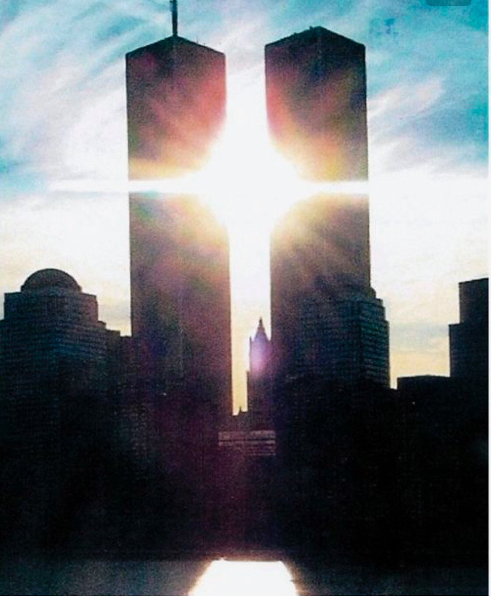 NEO_Cheer's tweet photo. In remembrance 9/11 🇺🇸 https://t.co/MOczewQ151