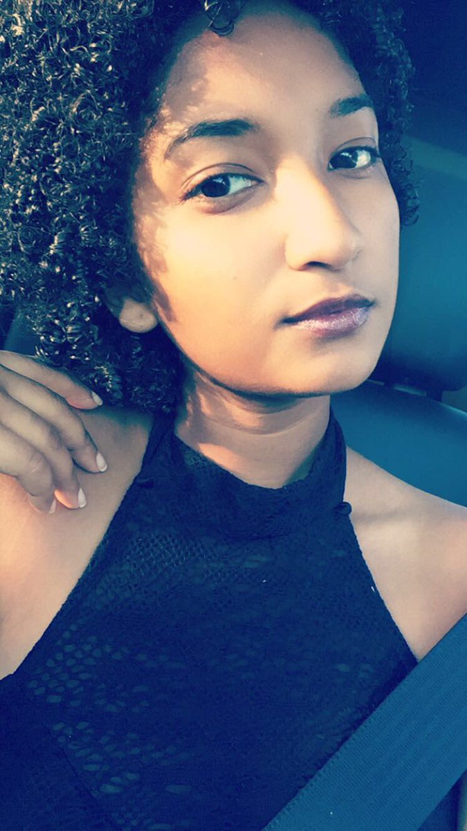 _crishnariel's tweet photo. "Why you go natural?!" " I prefer your long hair " "I don't like it it too dry" #UnkemptJA https://t.co/Iu8AIGLNMA