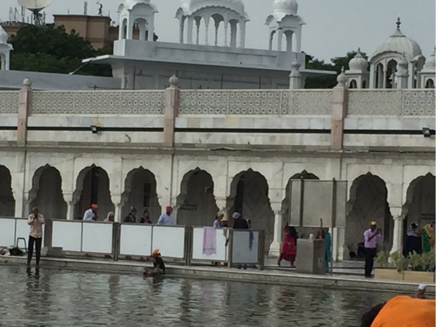 WhittakerTravel's tweet photo. Sightseeing in New and Old Delhi.  Saw all the best sights. What an incredible city. 
Mosque-(JAMA MASJID)
Market-w… https://t.co/W425zzwYx2