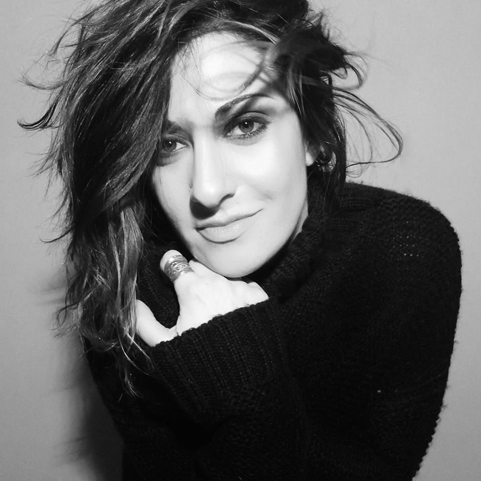 VictoriaPtrsFan's tweet photo. « On vous aime et on vous des-aime sans même vous connaître » ❤️

Bon week-end ma Queen ! @Victoria_Off ❤️ https://t.co/l5foC9rxt3