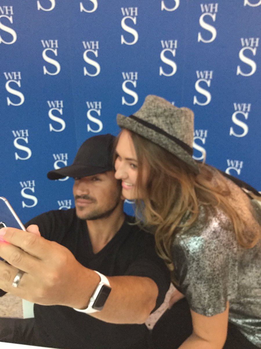 Issypja's tweet image. Missing @MrPeterAndre alreadyyyy. This last week has just been so amazing 😭