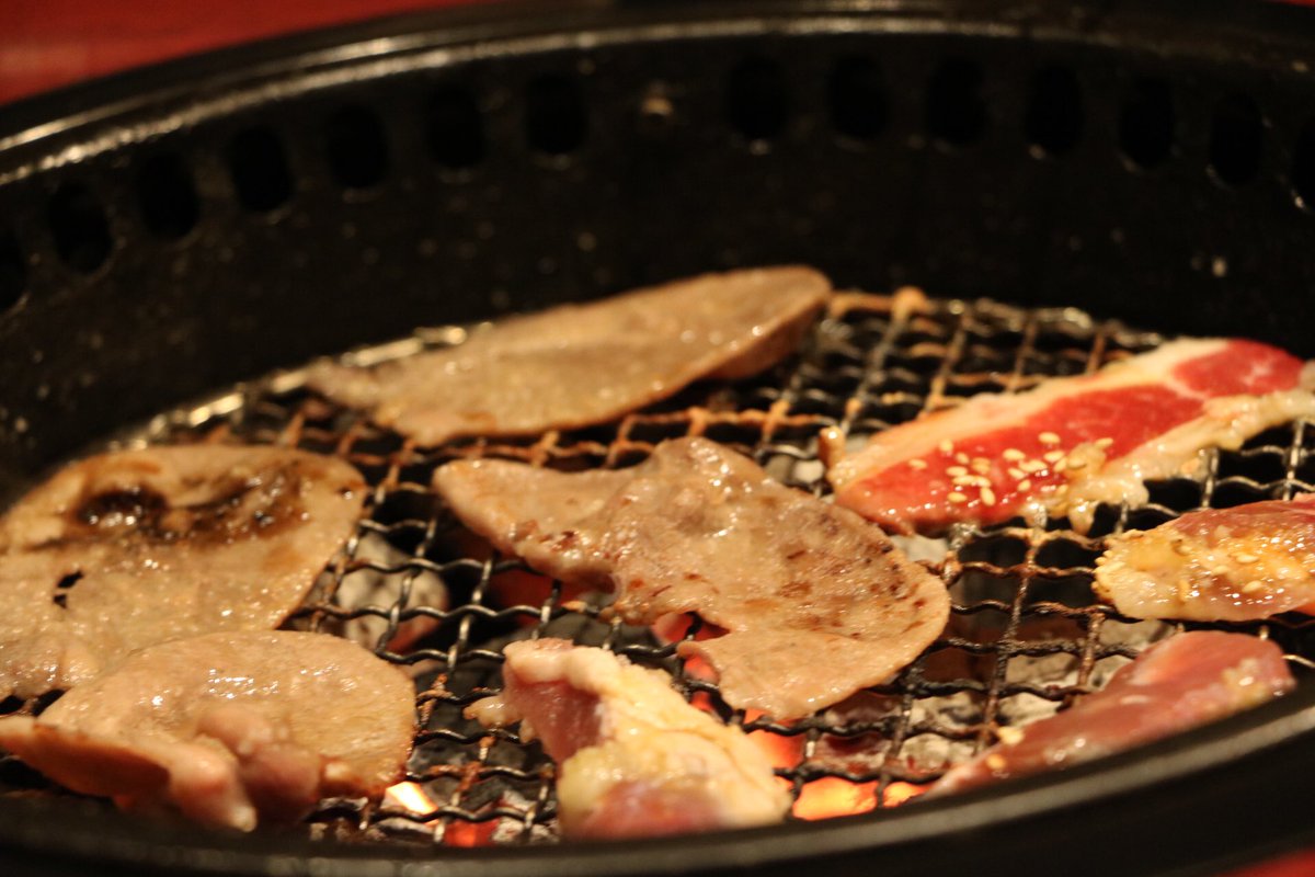 M____cam's tweet photo. 肉 ただの 食テロ。

#食テロ https://t.co/gab8EDbd7V