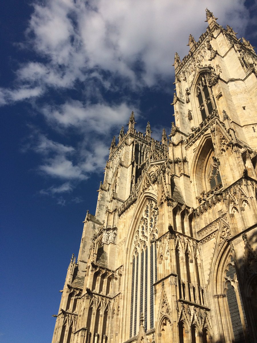 CarolineLCJ's tweet photo. The 1WT continues, a quick wander past the minster but #whereisjon https://t.co/zVhoZPhwgh