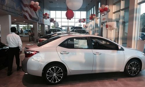 #AutonomousCar - First your Toyota will be your guardian. Then it will be your chauffeur - j.mp/2cnV0kr