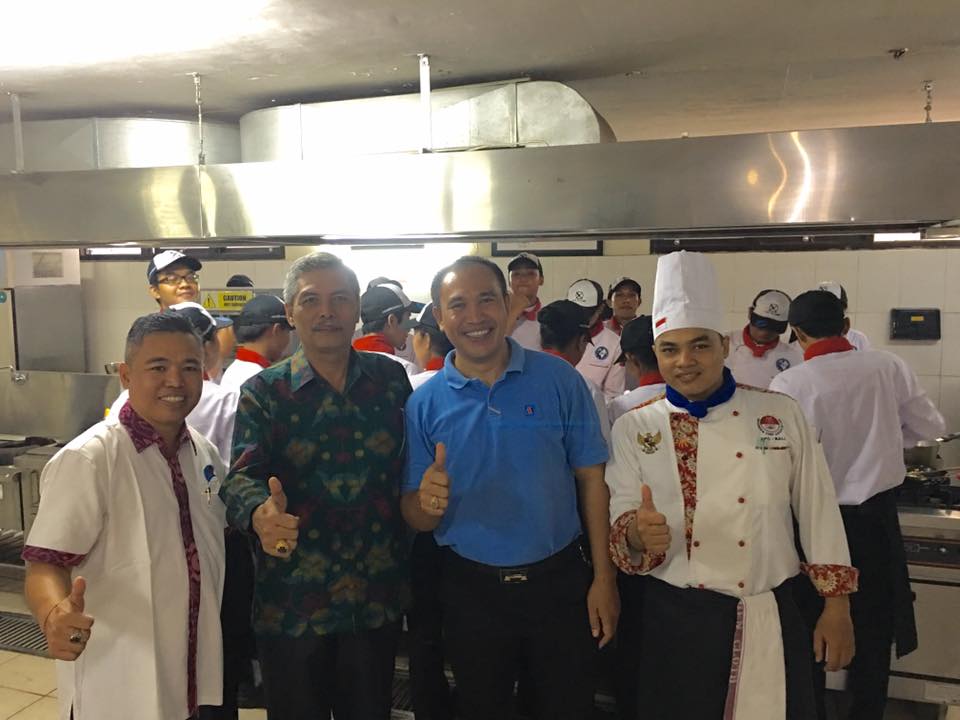 MediBali1's tweet photo. Head Of Man Power Bureau Of Bali Province Visited Mediterranean Bali Campus on Saturday Sept' 10 #hospitalityjobs https://t.co/a48W6ApaTw