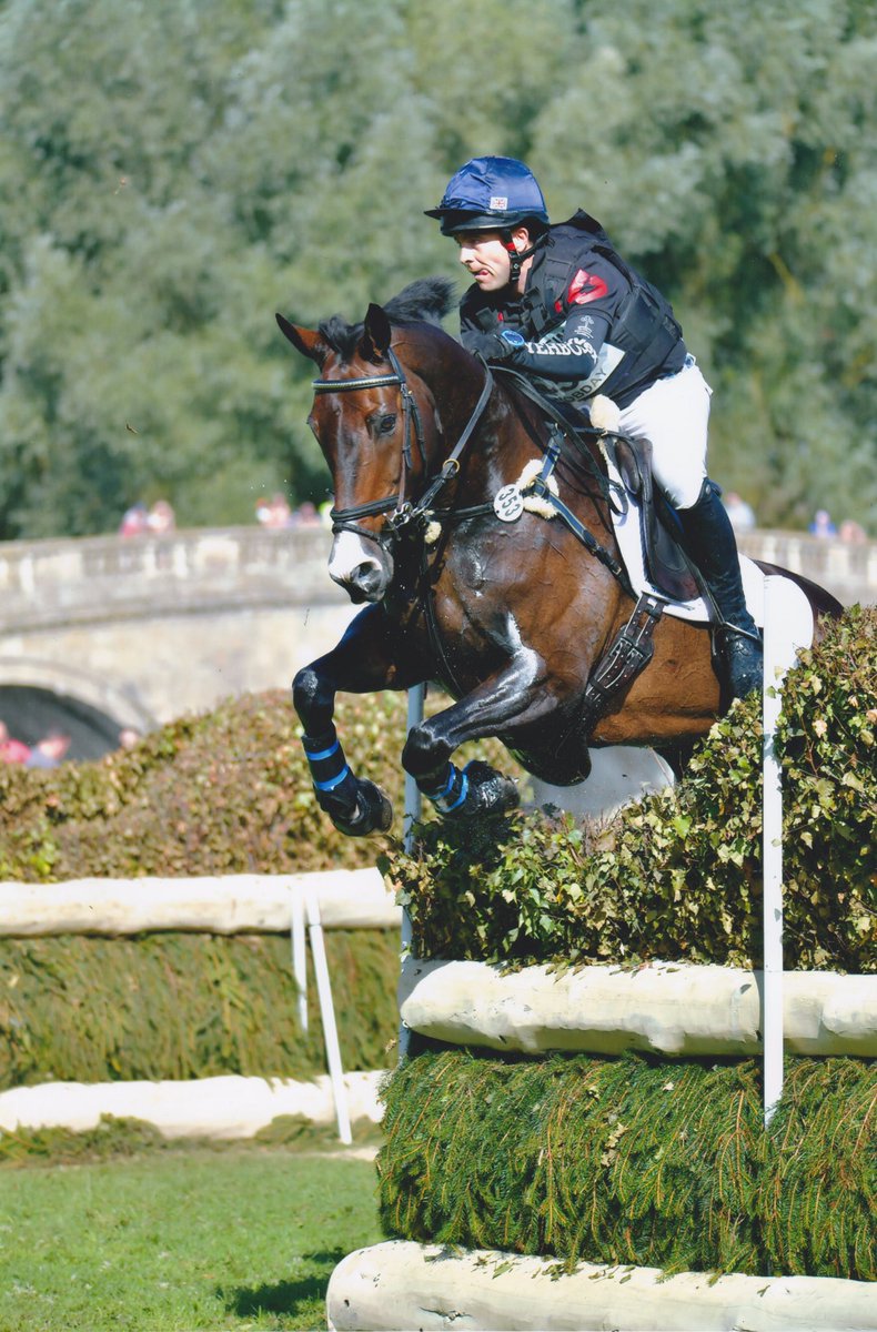 GrubsBoots's tweet photo. @BenHobday &amp; @GrubsBoots Ciletto! @BlenheimHorse #lookingfocused! #comfort #grip #warm #waterproof #wellies https://t.co/EqSLmCSjv5