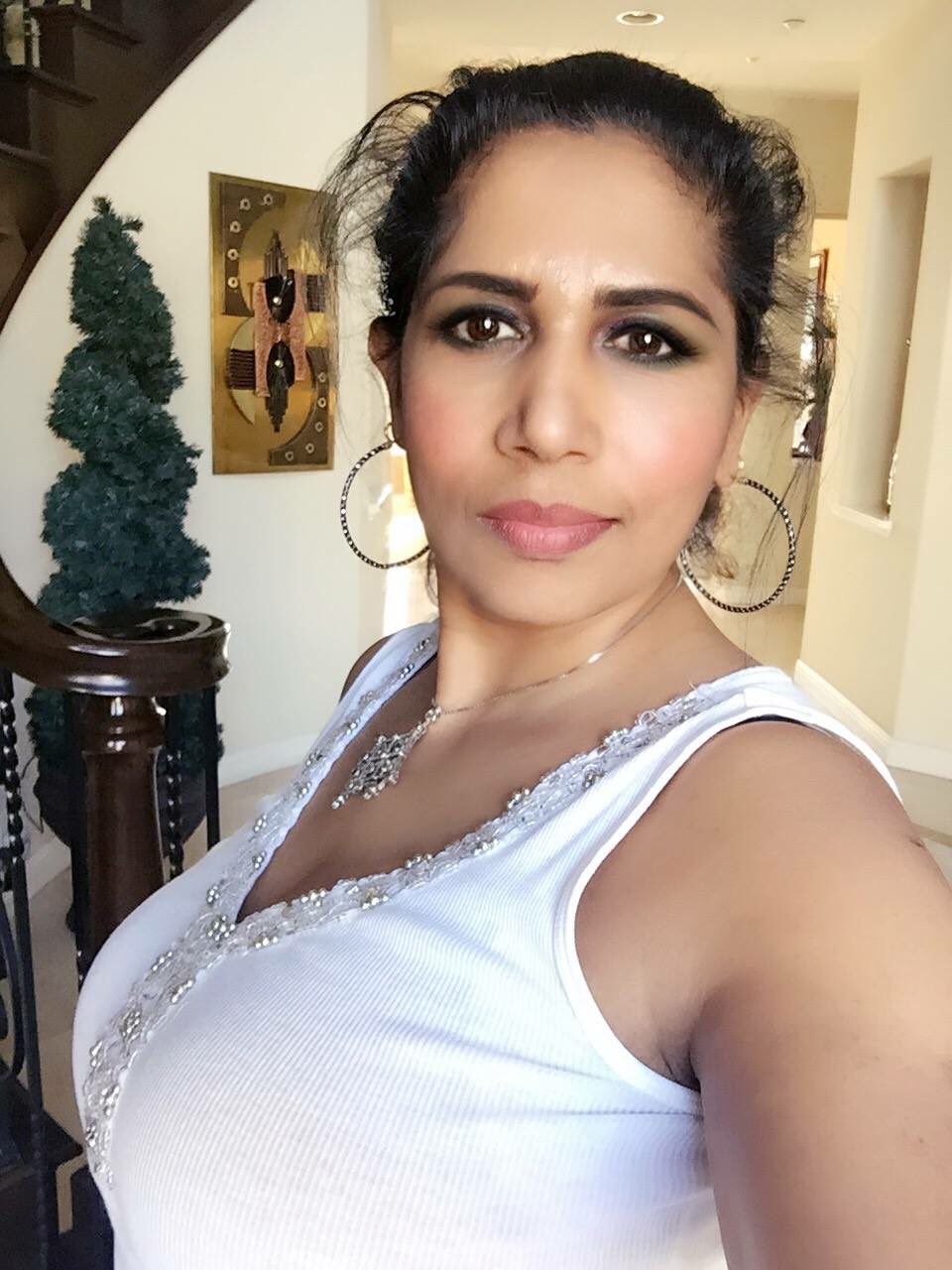 Tulika on X: Hot Indian milf t.coMT7R3aE7Pk  X