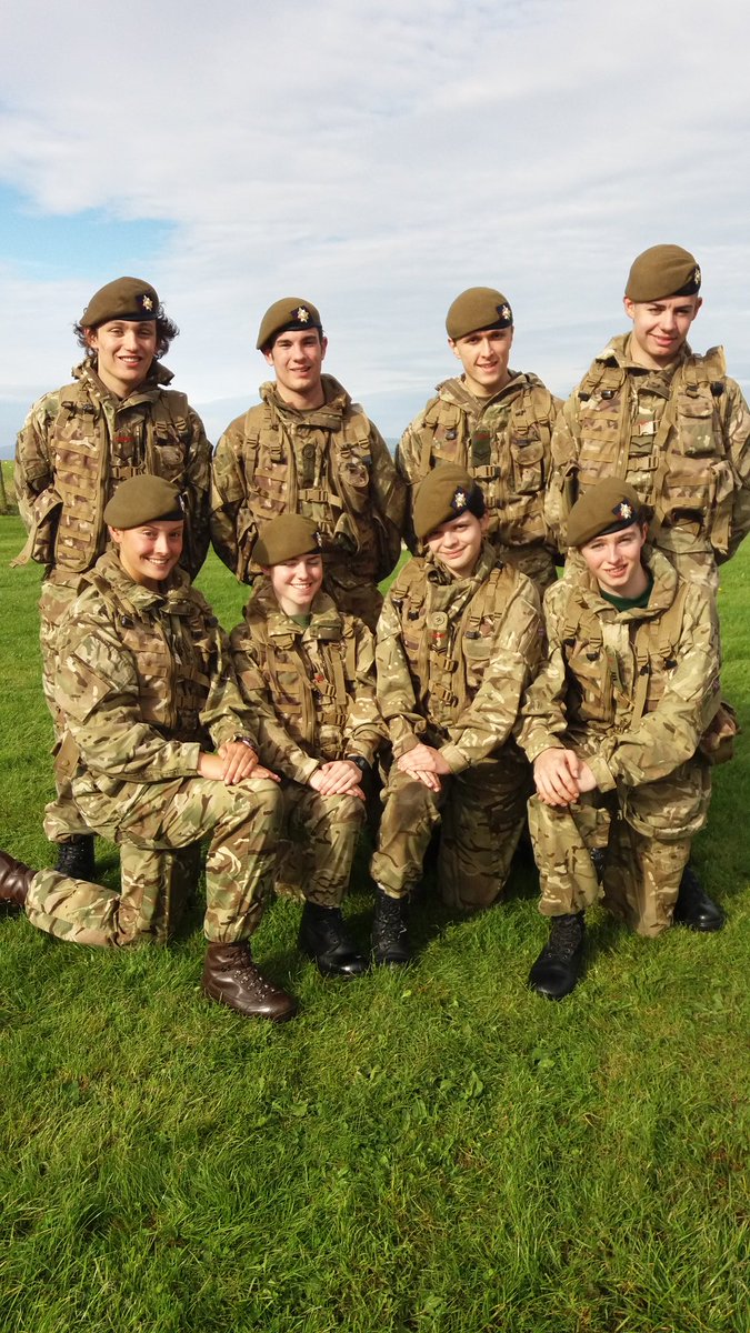 DComdt_2NIACF's tweet photo. Impressive array of silverware & some of the teams during prize giving at the #minimicks @JoinTheMicks @RFCA_NI https://t.co/O3IEq5HYB2