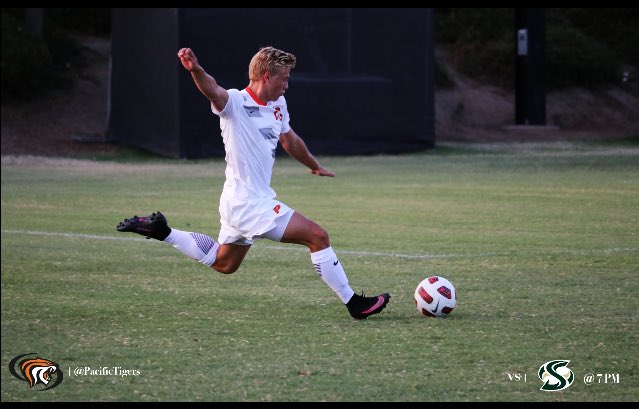 gavflitton3's tweet photo. Game dayπ―β½οΈ #Tyges https://t.co/fzRKtSIJ5W