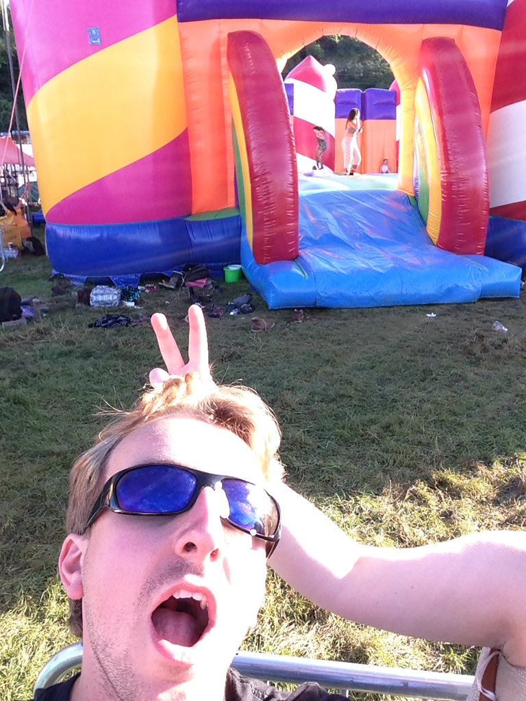 MattKPlays's tweet photo. Let's Bounce! #biggestbounce https://t.co/0ochfg0yjf