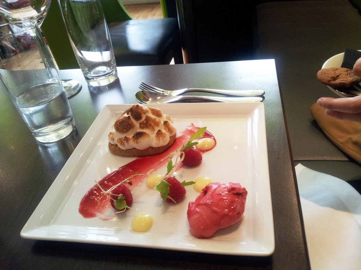 EllonWedding's tweet photo. Yummy and delicious desert at Fusion! https://t.co/fdKl1h6Tqi