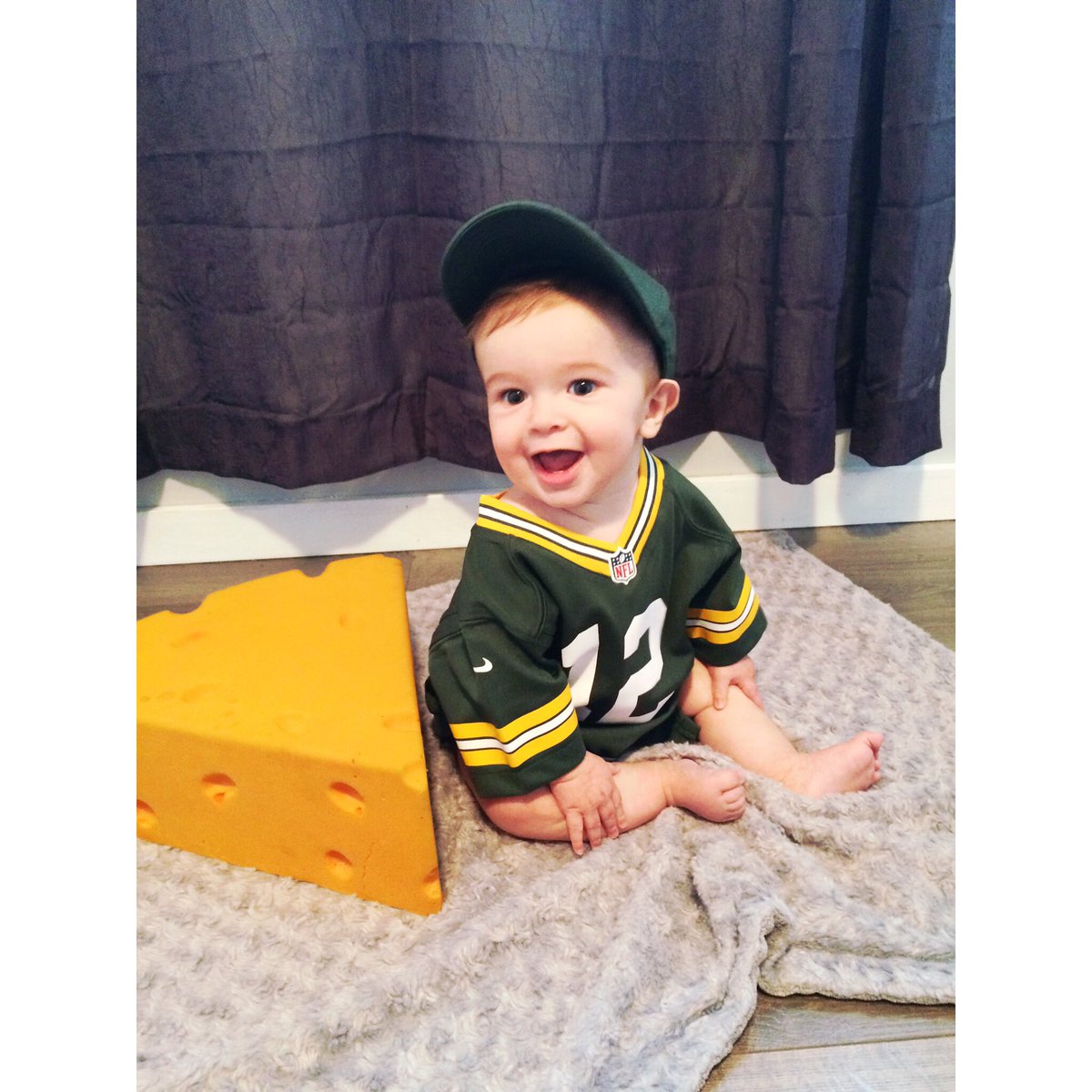 shaunac29's tweet photo. Easton is all ready for his first @packers game! #GBvsJAX #GoPackGo https://t.co/jyx5TSUi3X