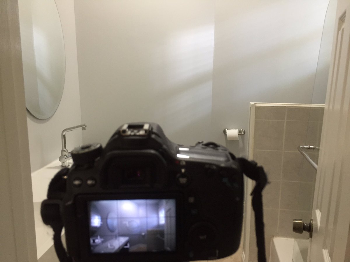 jscapozzi's tweet photo. First home shoot of the day! #realestate #photography https://t.co/pifDs0Fb4k