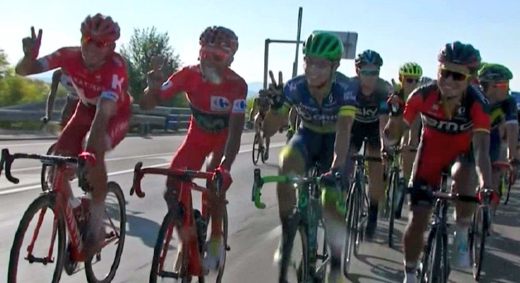 BiciGoga's tweet photo. Los 4 🇨🇴 se dejaron ver y sentir en @lavuelta @JhonatanRVal @NairoQuinCo @estecharu @elpumaDarwin https://t.co/JMGK7Yvf6G