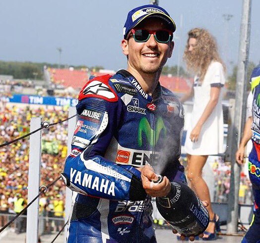 Hoy no hemos tenido el mejor ritmo pero hemos conseguido subir al podio! #SanMarinoGP