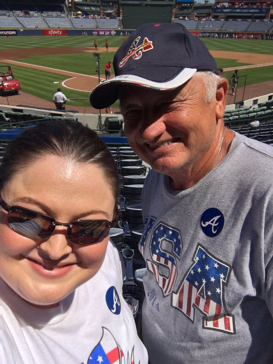 AuntNatty's tweet photo. 17 rows behind home plate. Wow. https://t.co/GrnFcXVKI5