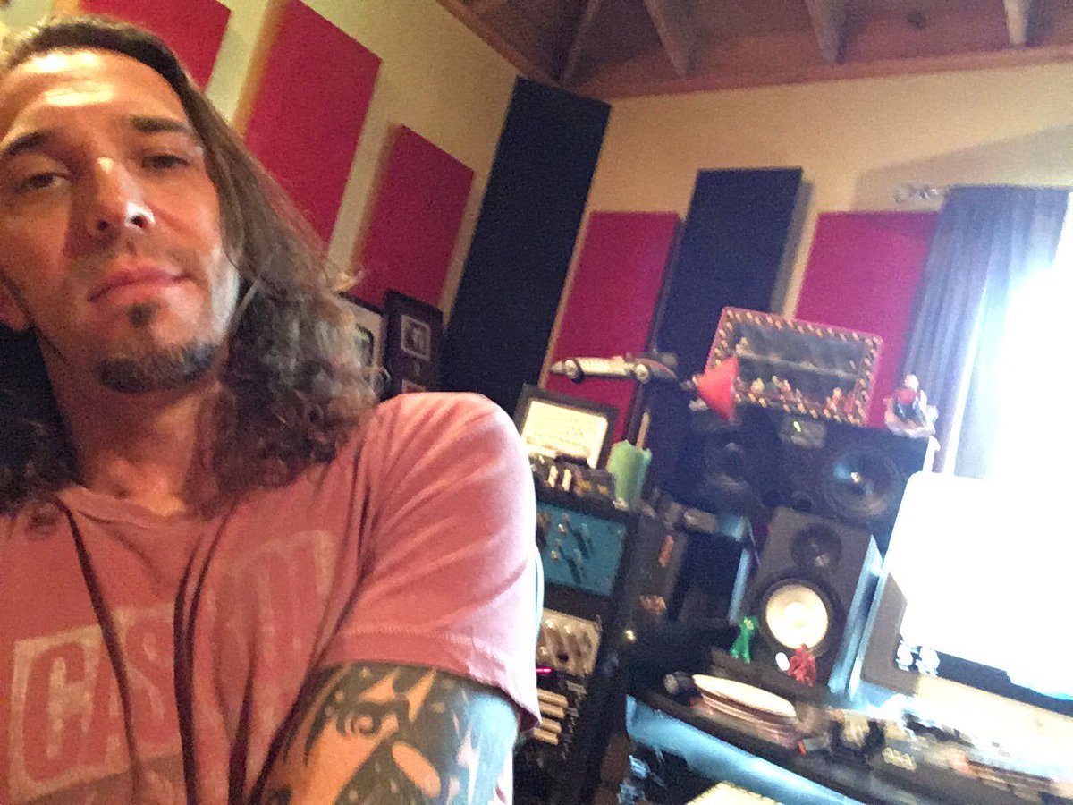 Blackjack_Billy's tweet photo. Our home for the next 7 weeks! #samthejamstudio #newmusic #newBjBalbum https://t.co/TqzV4sVgBe