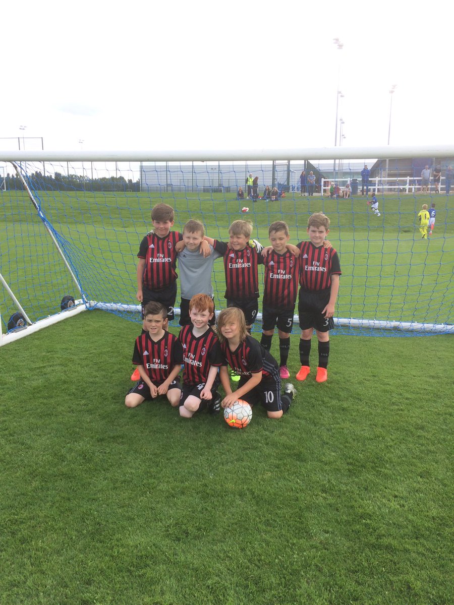 MhsMilanNew's tweet photo. The MHS Milan boys @Everton finch farm today, thanks for the invite 👍🏻😎 https://t.co/PXmnQIBYAe