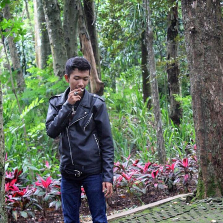 DeazDestrian's tweet photo. Join my LIVE on #BIGOLIVE. https://t.co/sDRSx7c0nl https://t.co/w5yrT7jIfC