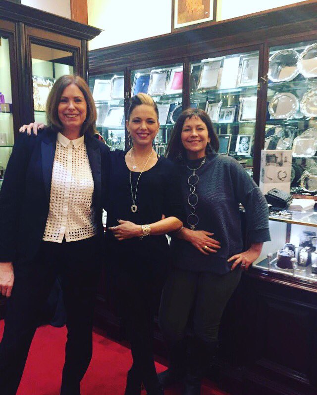 COMÓRTAS • Beidh duais álainn, buíochas le <a href="/TBeauty1916/">Terrible Beauty</a> le buachan an tseachtain seo! Tuilleadh eolais ag teacht . .