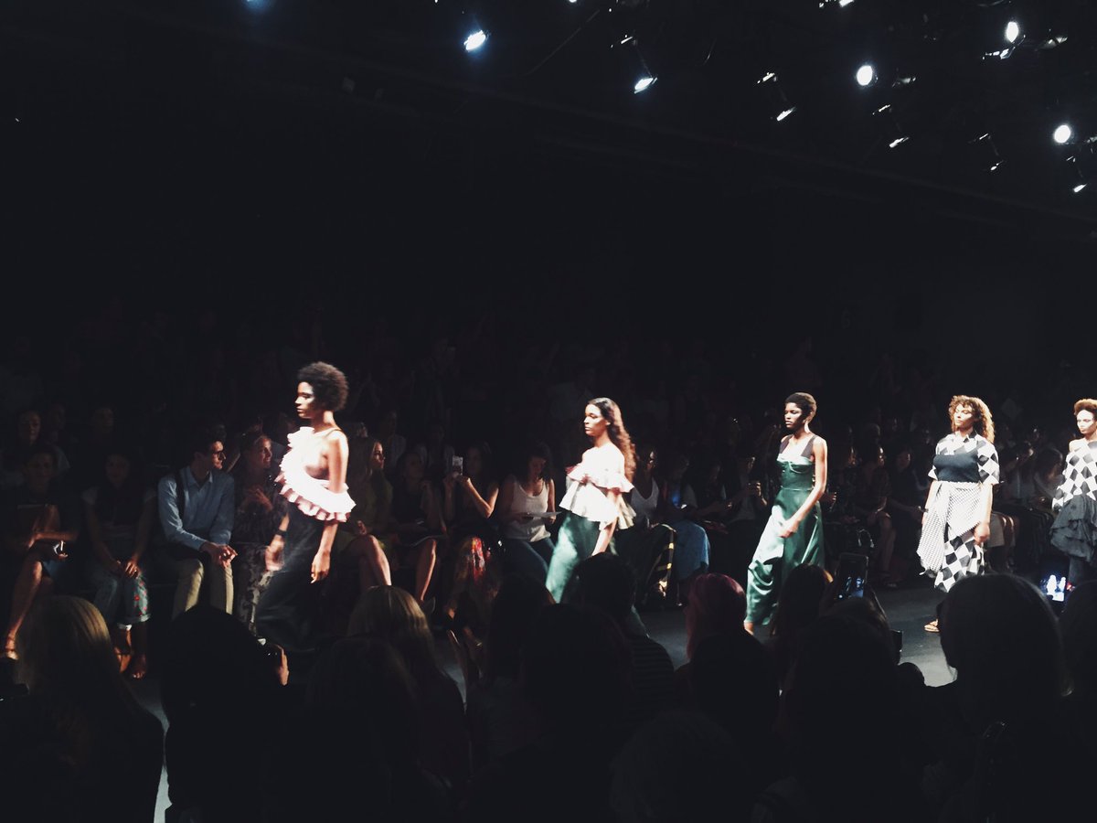 gabriellabower's tweet photo. .@TOMENYC S/S 2017 was a celebration of every woman of every age and every ethnicity. Bravo TOME 🙌🏼🙌🏼👏🏼👏🏼 https://t.co/QlTVPuF2o8