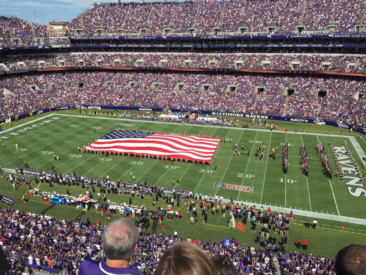 NevilleWill's tweet photo. Remembering all those who sacrifice so that we can enjoy the things we love #NeverForget #BaltimoreRavens https://t.co/V6XumA2Itt
