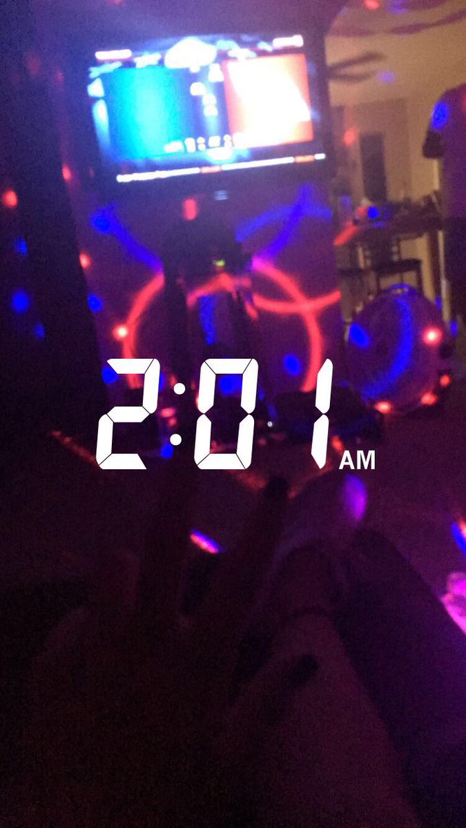 tbh_its_zoeeyy's tweet photo. Making memories with everyone from last night was so much fun💖💖 #thxforcomming https://t.co/m05RGgGaVj