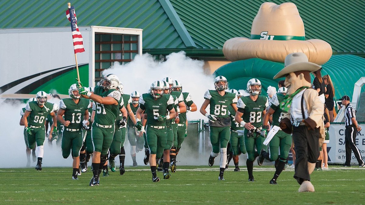 TheEdgemon's tweet photo. Blessed to receive my first D1 offer from Stetson University! Go Hatters! #SUnited https://t.co/0TGhRFTrBh