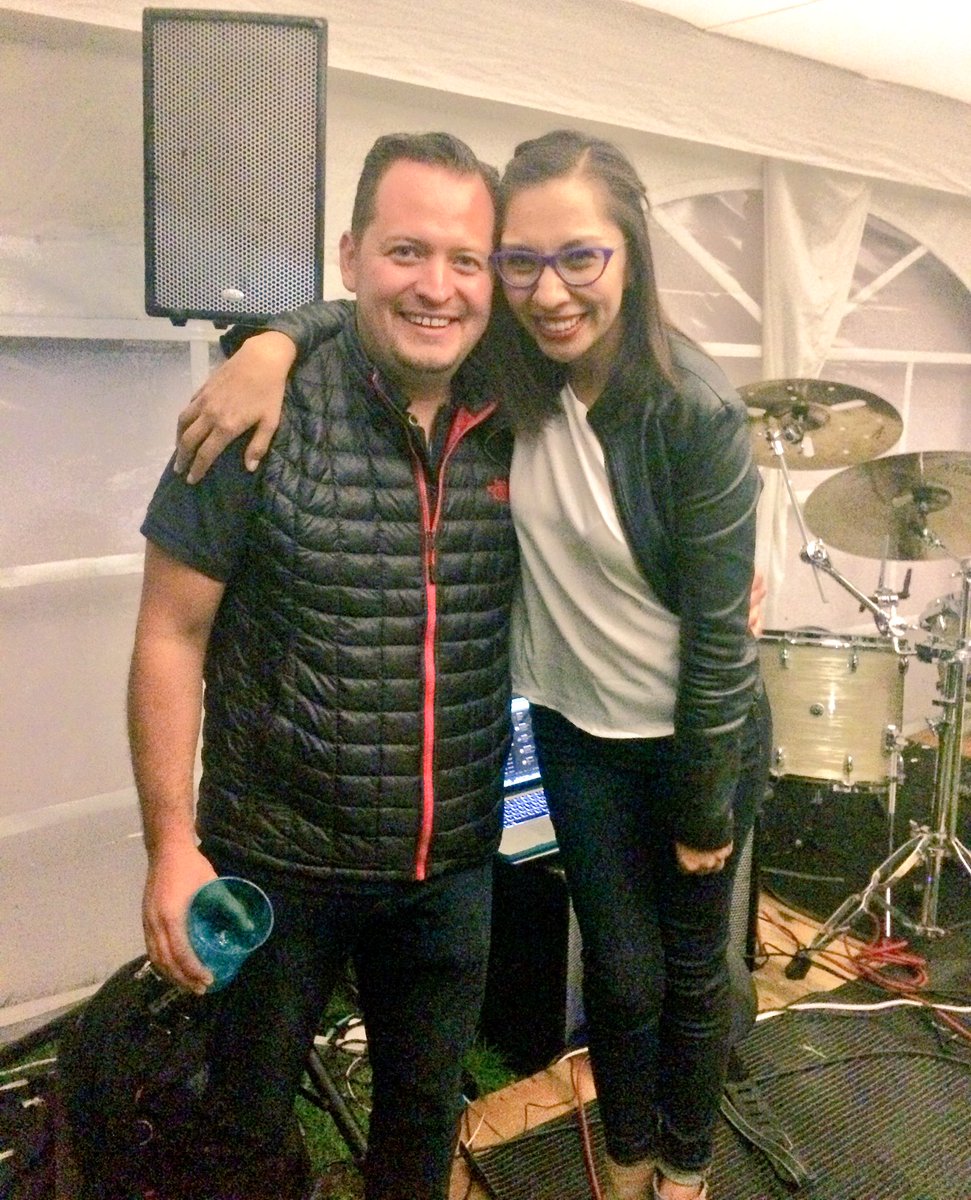 Pelibuja's tweet photo. Felicísimamente ecualizados. @AlfredoOQ #happybirthdaycapi https://t.co/rZ7iEJLb8x
