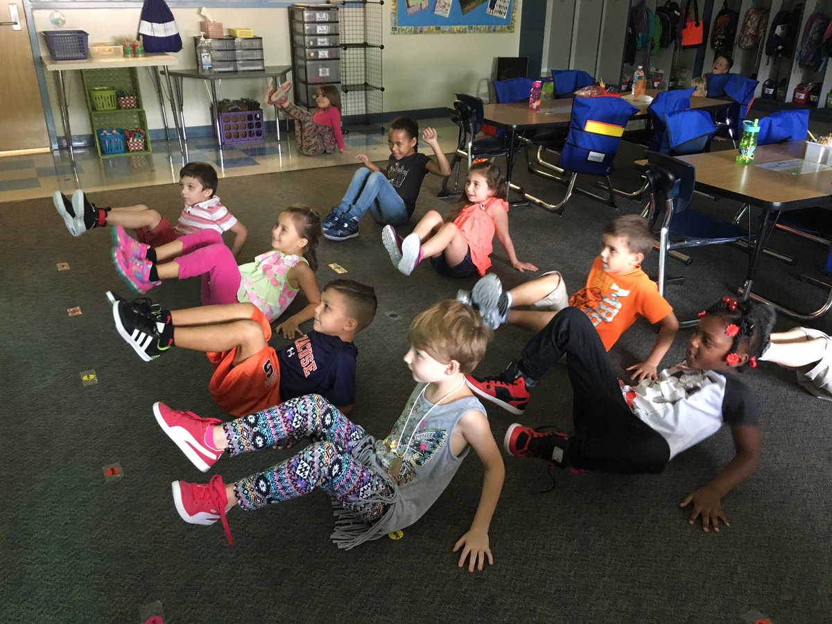 mpolkyLBE's tweet photo. Cosmic yoga break on Friday! #lbeallaboutthekids https://t.co/YNgjJHOEET