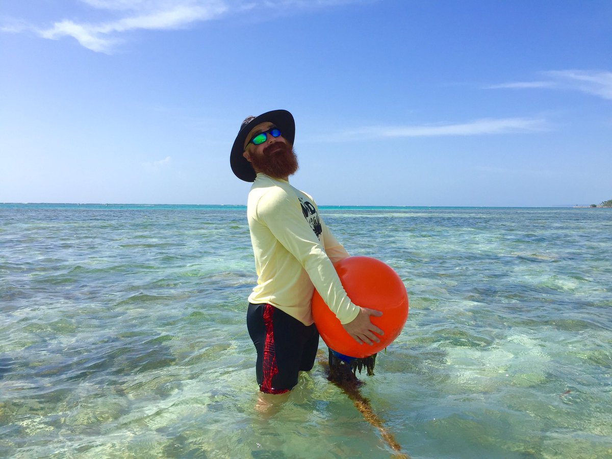 ToqueLuc's tweet photo. ...It's a buoy!!! 
#MazelTov #ChildBerth
#PuntacanaResort #ToqueLucTravels https://t.co/lh8fHU0C4N