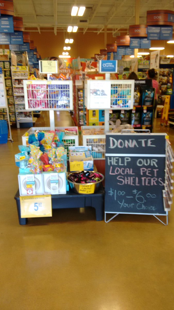 BelbeckSandra's tweet photo. Petsmart 2433 ready to blow donations out of the ball park! Give a shelter animal a gift or a meal.#theadoptspot https://t.co/lnuP8Jkawl