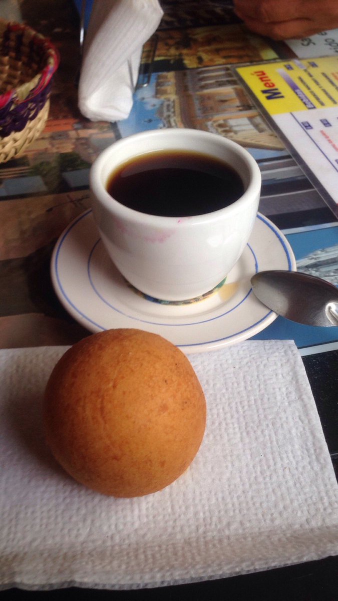 hannybeth1's tweet photo. Almuerzo #pollosmario #happybdaymomy https://t.co/hk9076IzAD