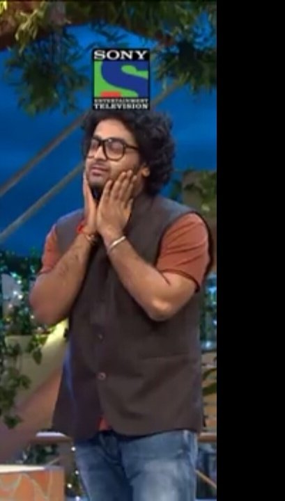 KapilFans's tweet photo. My Condition while watching TKSS 
#ArijitOnTKSS https://t.co/fPeRtenk9L