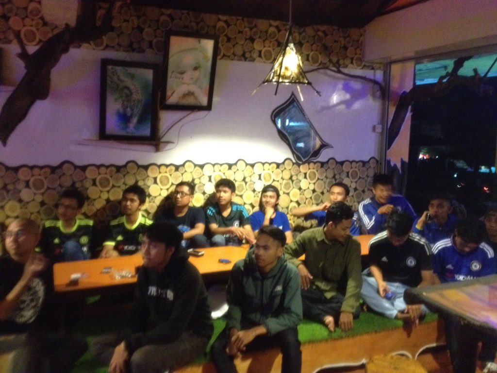 ChelseaCipanas's tweet photo. Terimakasih yg sudah datang nobar, jangan kapok! Sampai berjumpa di nobar selanjutnya😊 https://t.co/rJPvGHqzpJ