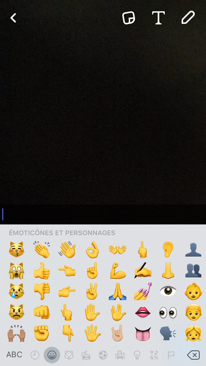 sxrxh____'s tweet photo. J'arrive pas à m'adapter aux emojis de #iOS10 😓😭 https://t.co/4FBPLrLWw8