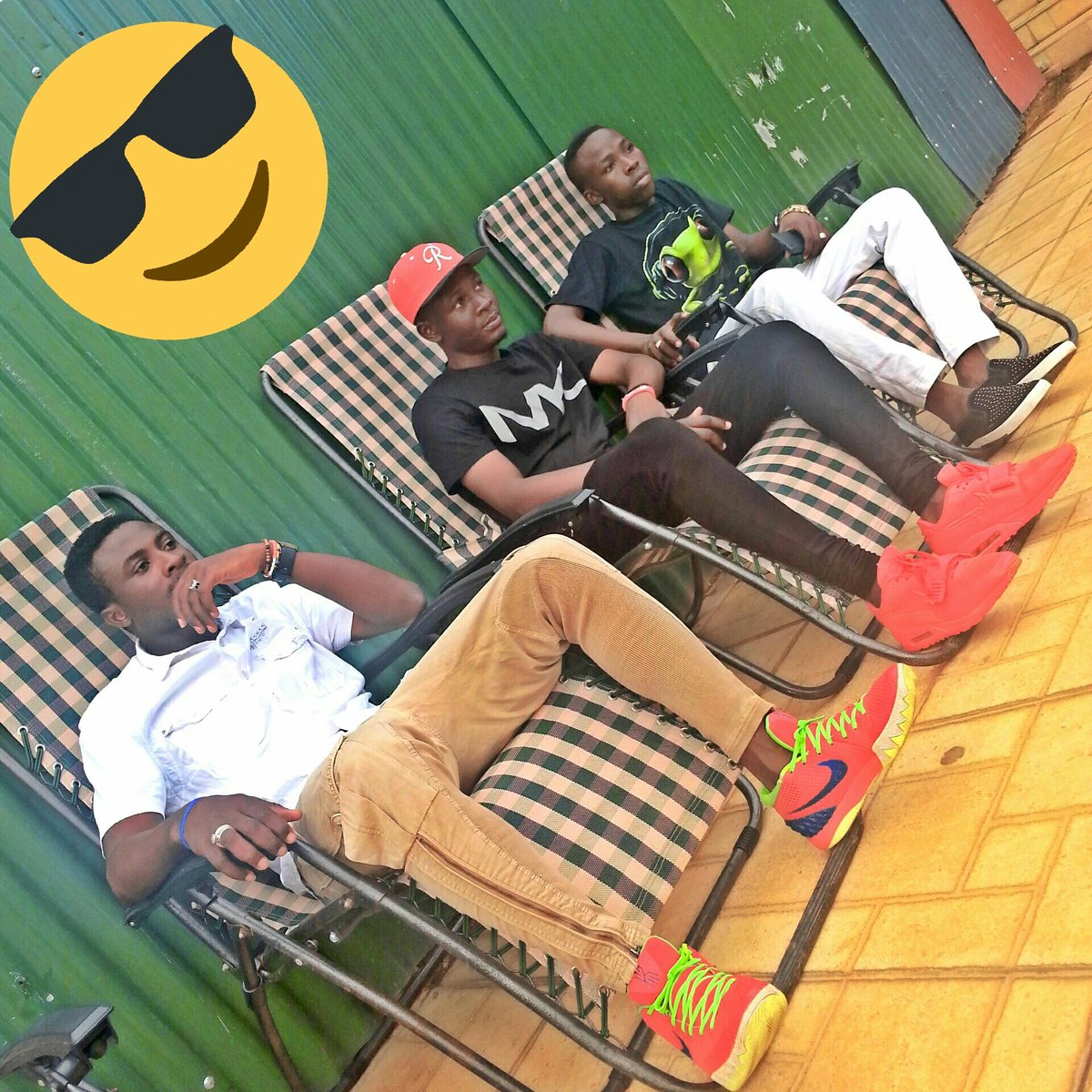 ahmediddiris's tweet photo. Boss living #BDF https://t.co/TDTYEqMtCk