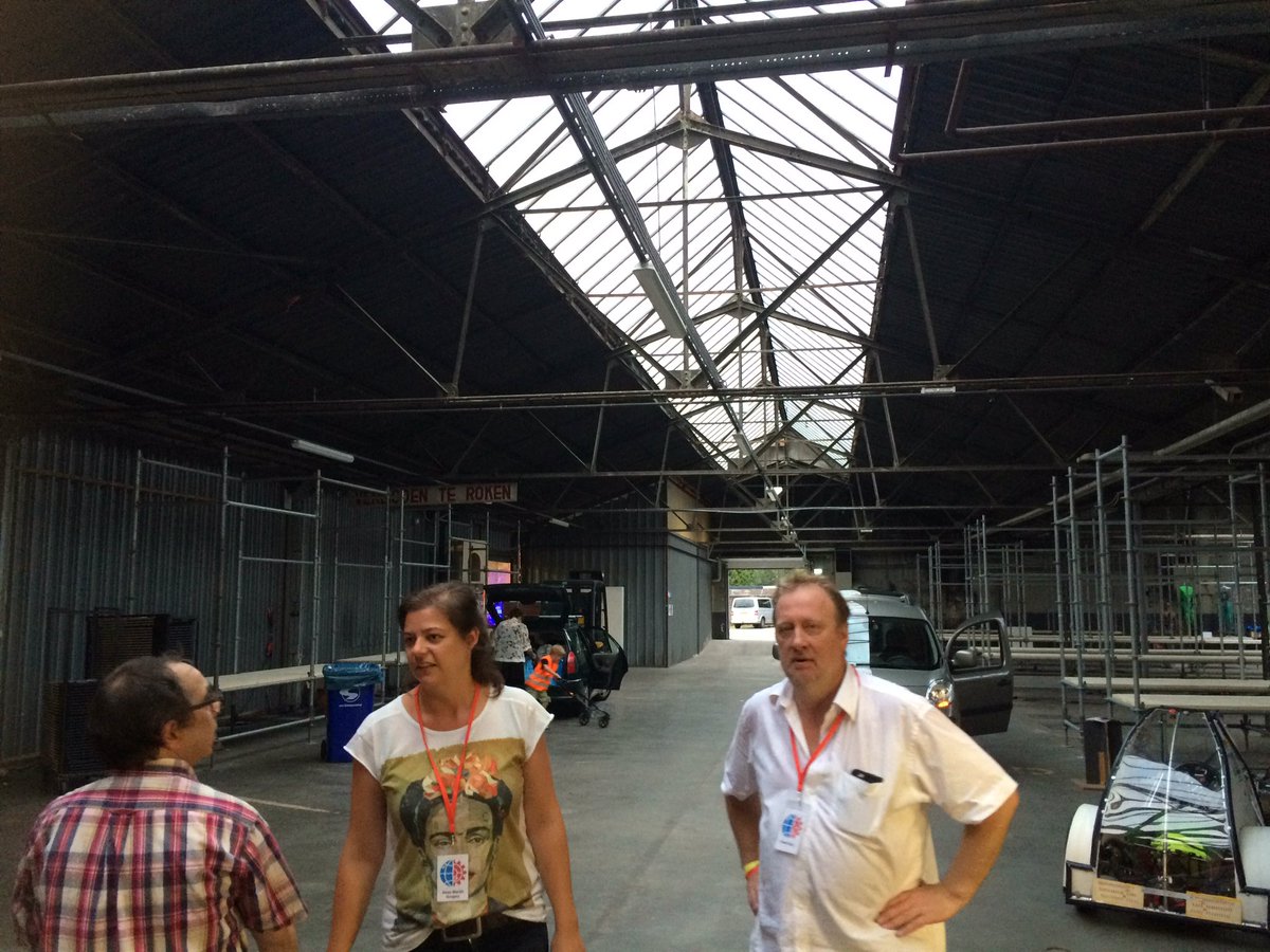 MakerDaysEHV's tweet photo. It's a wrap #thank You #makers #visitors #sponsors #futuremakers inpakken & Make Lovertjes Let's go! @EHVMMF #emf16 https://t.co/efdd3vCMXz