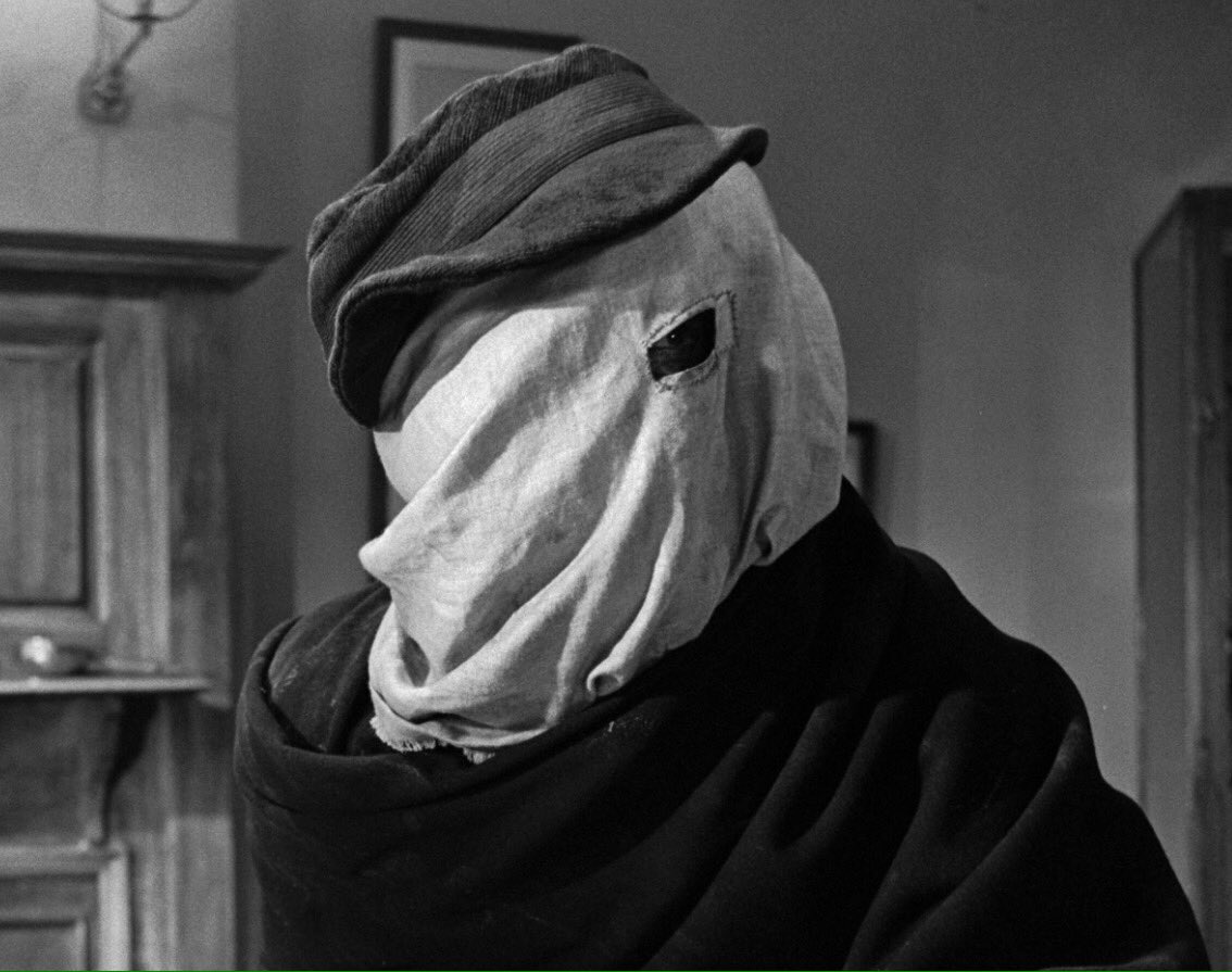 patmarsh's tweet photo. @LynnParsonsUK ...and good to see that The Elephant Man Tribute Act is coming along nicely.
#CodAndChipsPlease https://t.co/FXVfDMZDSk