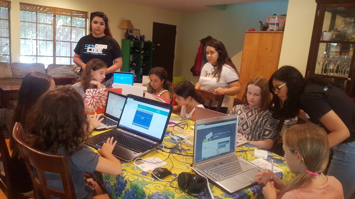 Thank u <a href="/GirlsWhoCodeFLC/">Girls Who Code</a> from <a href="/foshaytech/">Foshay Tech Academy</a> for leading year 2 of coding club #girlsbuildla <a href="/NCWITAIC/">NCWITAIC</a>  <a href="/AdamarisVar/">Adamaris Maldonado</a>